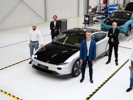 Opnieuw tegenvaller voor VDL Nedcar: de Lightyear zonnecelauto wordt níet in Nederland gebouwd