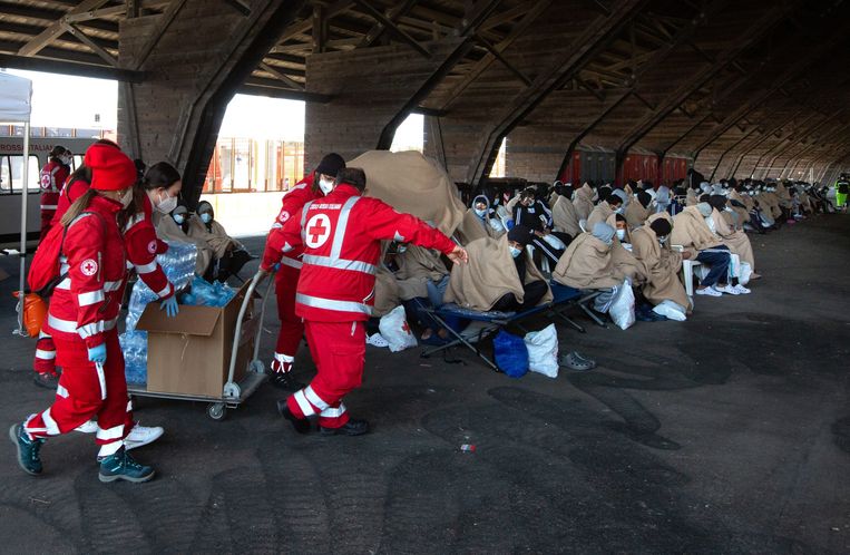 Noodtoestand Uitgeroepen In Italië Voor Opvang En Uitzetten Van Migranten 7872