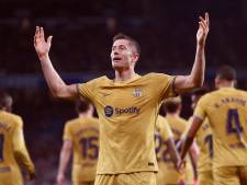 Jarige Robert Lewandowski helpt Frenkie de Jong en FC Barcelona met twee goals aan uitzege