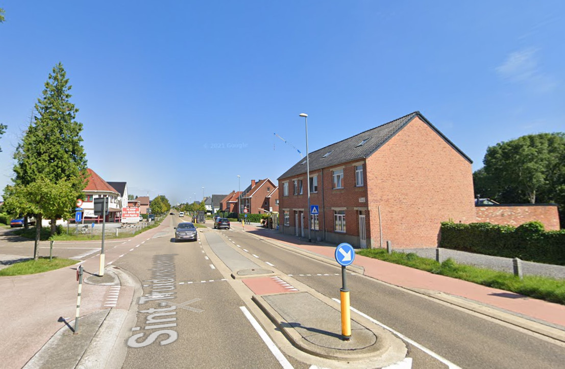 Hasseltse vrouw (51) op elektrische fiets in levensgevaar na botsing