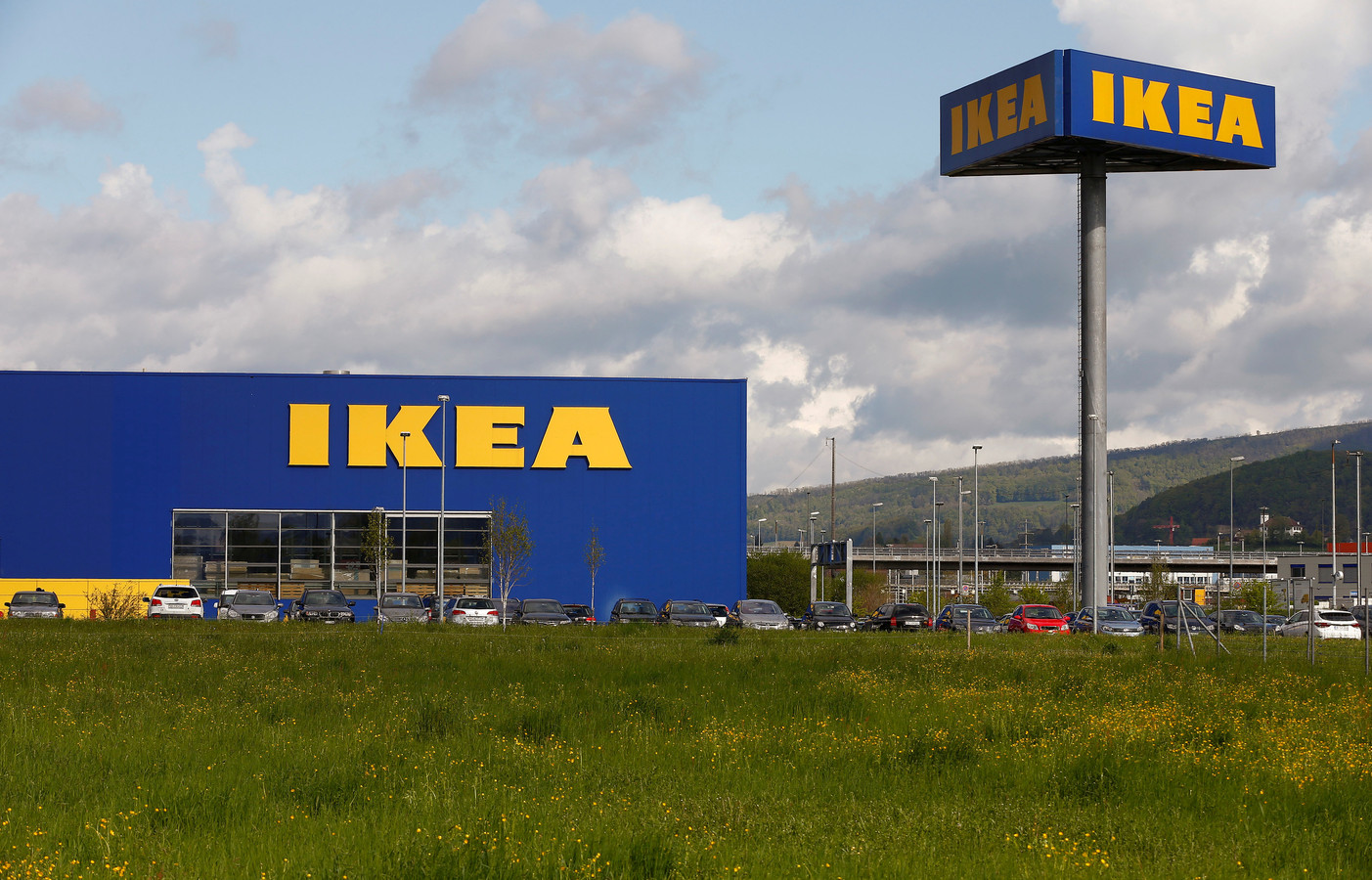 Ikea es. Лидер в икеа.