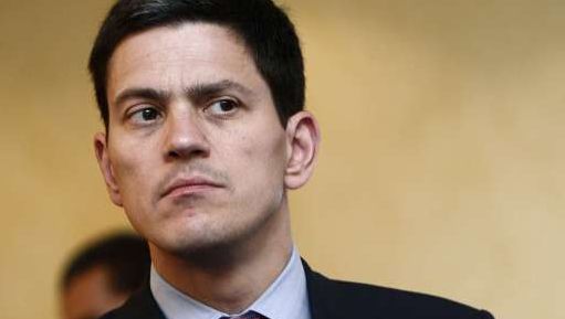 Le ministre des Affaires étrangères britannique, David Miliband, fait pression pour que ses employés soient libérés