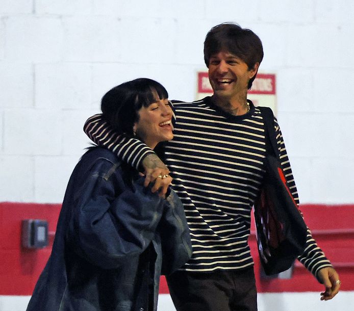 Exclusief beeld van Billie Eilish en Jesse Rutherford in straten van Los Angeles