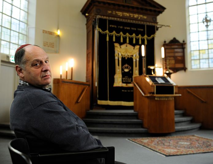 Louk de Liever in the synagogue in Amersfoort in 2012.