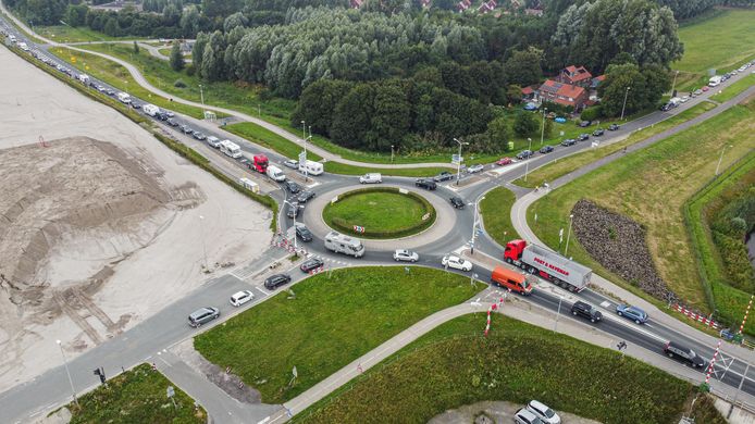 Drukte bij de Roggebotsluis dit weekend vanwege de afsluiting van de A6.