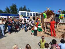 Basisschool Blink dolblij met nieuw duurzaam schoolplein: ‘Nog mooier dan we hoopten’