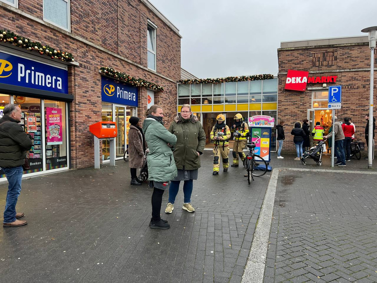Apeldoornse supermarkt tijdelijk ontruimd vanwege ‘vreemde lucht