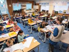 Les in kelder op Arnhemse school moet snel stoppen, tijdelijk nieuw onderkomen in beeld