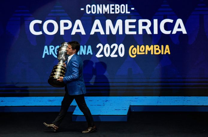 Juninho Paulista met de Copa América.