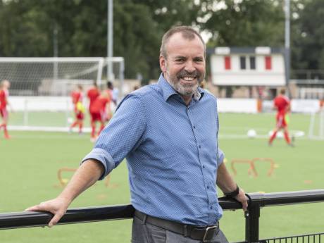 De architect van het succes René Roord blijft nog minimaal drie jaar bij FC Twente vrouwen