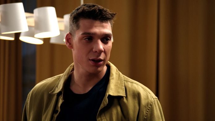 Alwéér afscheid in ‘Thuis’: Mathieu Carpentier vertrekt op eigen ...