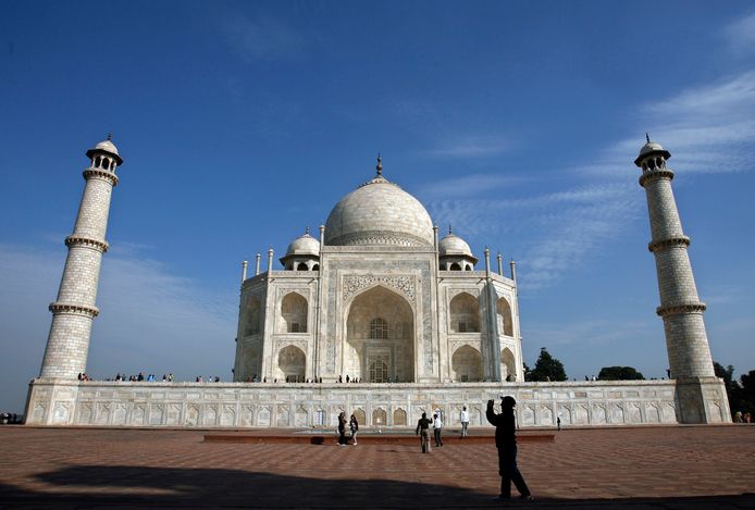 De Taj Mahal in de Indiase stad Agra.