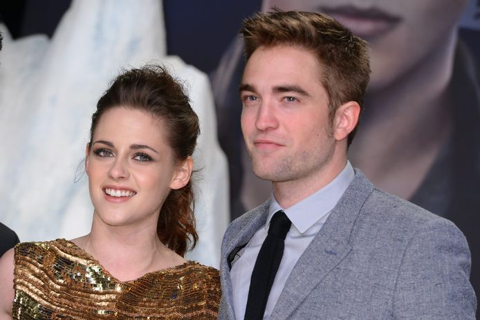 Volgens Kristen Stewart is er niemand méér geknipt voor de rol van superheld Batman dan haar vroegere ‘Twilight’-collega Robert Pattinson.