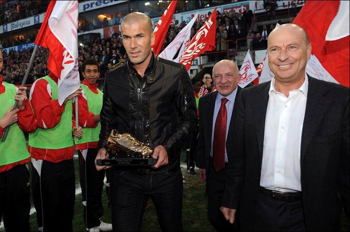 D'Onofrio slaagde er in 2008 in om Zinedine Zidane naar Sclessin te vliegen om Steven Defour zijn Gouden Schoen te overhandigen. D'Onofrio regelde destijds de transfer van Zidane naar Juventus.