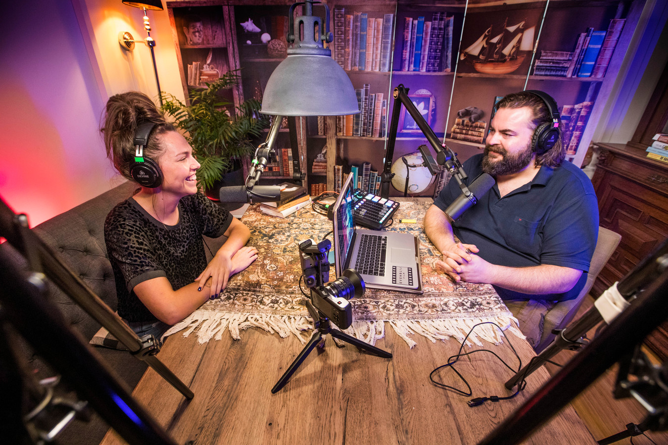 Stephan Evenblij in gesprek met psychiater Jacqueline de Vries voor de zesde aflevering van zijn podcast.