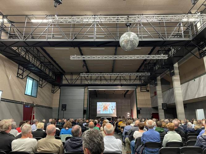 Diensthoofd Wonen excuseert zich voor ‘Flodder-uitspraak’ tijdens infosessie over betaalbaar wonen in Knokke-Heist: “Geenszins de bedoeling om iemand te kwetsen”