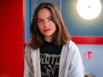 Ninalotte Roose na ‘2DEZIT’ nu in ‘Familie’: “Geen spijt van seksscènes, maar dit keer ga ik mijn grenzen beter bewaken”