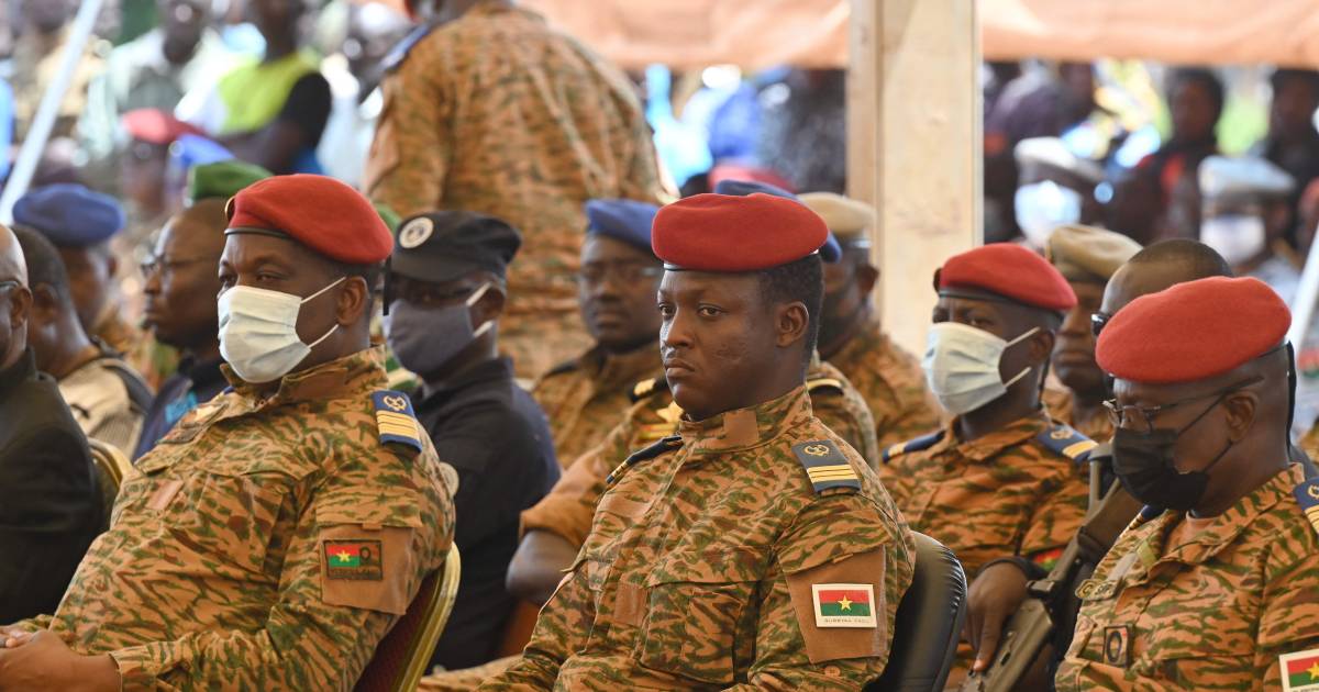 L’esercito del Burkina Faso libera più di sessanta rapiti, bambini e neonati |  All’estero