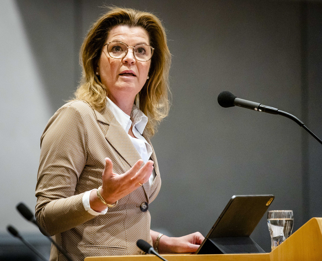 Van der Wal over bikkelharde stikstofmaatregelen ‘Ik vind het vreselijk, maar het kan niet