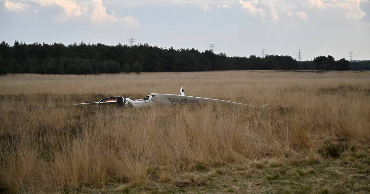 Piloot gewond bij ongeluk met zweefvliegtuig Terlet.