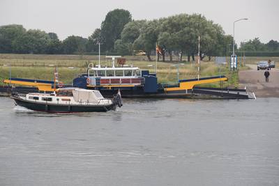 Olsterveer vanmorgen tijdelijk uit de vaart vanwege spoedreparatie, later vandaag volgt definitieve