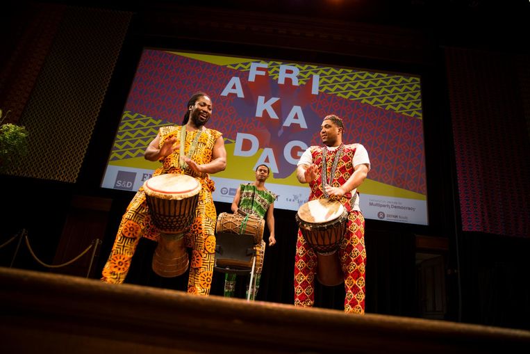 Er is ook genoeg muziek tijdens de jaarlijkse Afrikadag Beeld Roos Trommelen