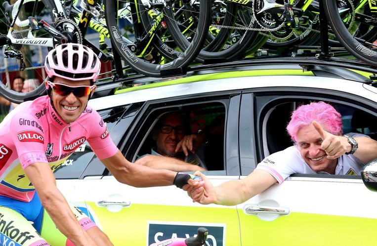 Tinkov verfde eerder dit jaar zijn haar roze om te vieren dat Alberto Contador de Giro won. Beeld anp