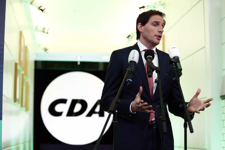 CDA-lijsttrekker Wopke Hoekstra reageert in het partijbureau op de uitslagen voor de Tweede Kamerverkiezingen.  Beeld ANP