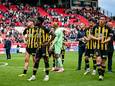 Spelers van Vitesse druipen teleurgesteld af na de 1-0 nederlaag tegen FC Utrecht, afgelopen zondag