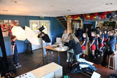 Duizend plaatjes en nog kan niet iedereen op de foto