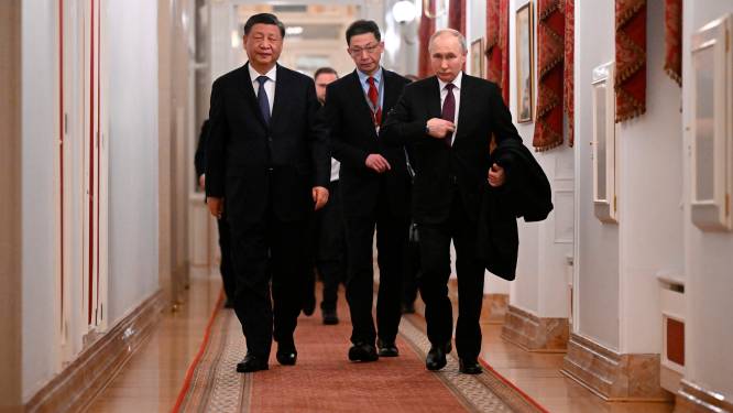 Xi en Poetin houden "informeel gesprek" van 4,5 uur