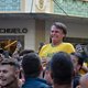 Neergestoken presidentskandidaat Bolsonaro is vastberaden om campagne door te zetten: ‘God wilde dat ik zou overleven’