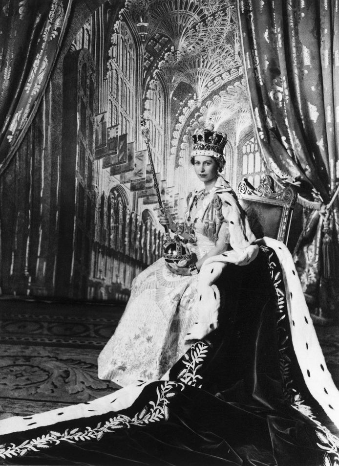 Charles' moeder Elizabeth II werd gekroond in de Westminster Abbey in Londen op 2 juni 1953.