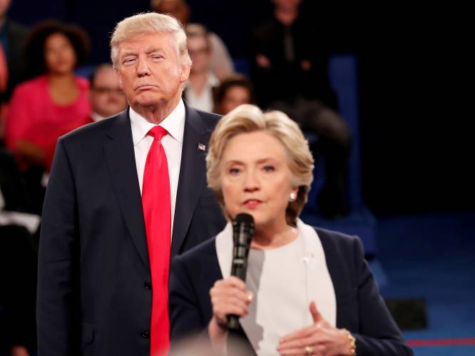 Hillary Clinton waarschuwt dat Trump mogelijk in 2024 presidentskandidaat is