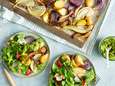 Wat Eten We Vandaag: Traybake met aardappel, oesterzwam en basilicum-cashewsalsa