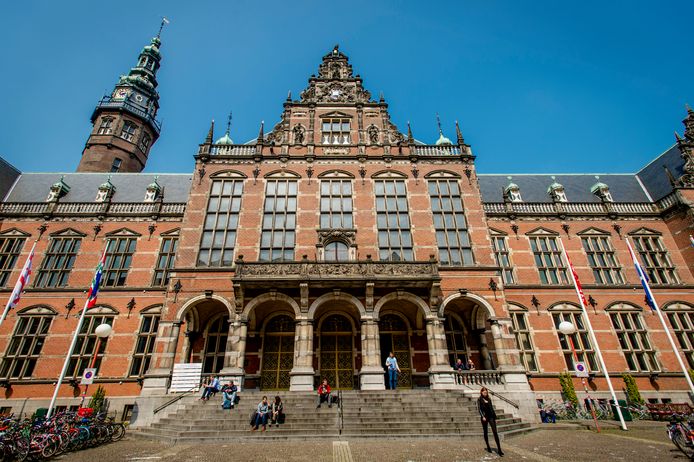 Het academiegebouw van de Rijksuniversiteit Groningen.