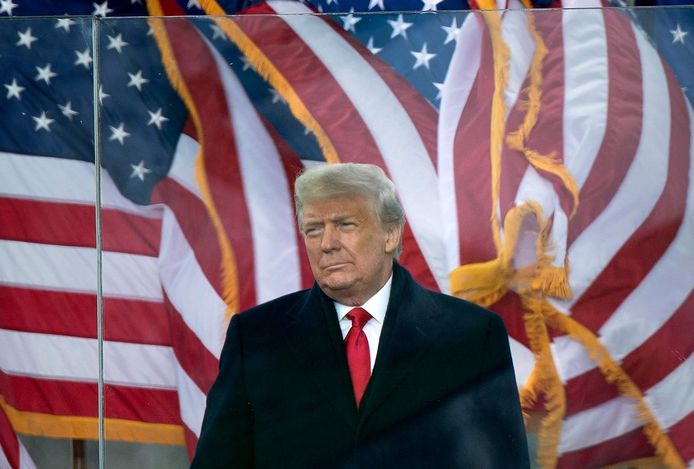Donald Trump tijdens zijn opruiende toespraak op 6 januari 2021, vlak voor een woeste meute richting het Capitool trok.