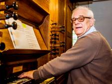 Gouden Franse medaille voor Ad, de organist van de Hilvarenbeekse kerk