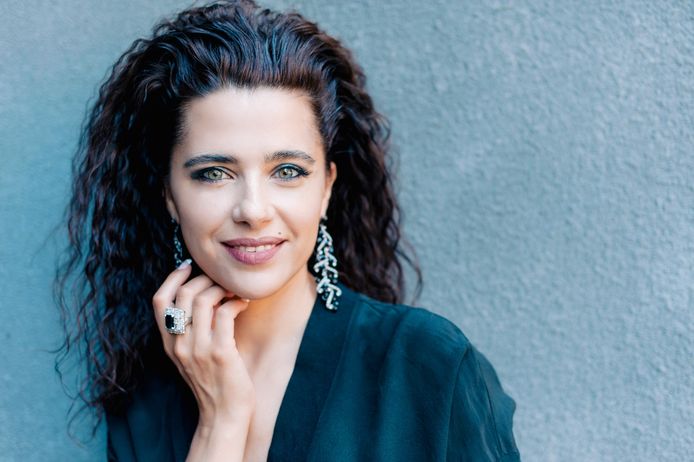 Sopraan Elena Kuzheleva is gevlucht uit Oekraïne.