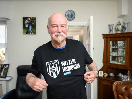 Joop uit Almelo is vijftig jaar steward en vooral supporter: ‘Heracles hoort er gewoon bij, ik kan het niet missen’