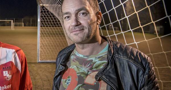 Trainer Dokter naar Rood Zwart, Veurink blijft bij EMOS