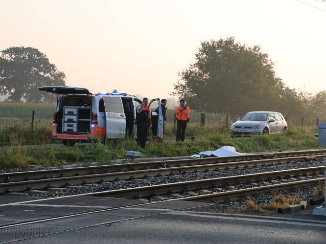 Dementerende man dood aangetroffen naast spoorwegovergang in Buggenhout: “Geen aanrijding of kwaad opzet” 