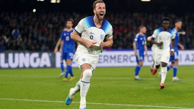 Italië mist EK-kwalificatiestart in kraker tegen Engeland (1-2), Kane kroont zich met 54ste interlandgoal tot recordtopschutter
