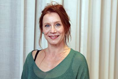 After years of working in healthcare: ‘Buiten de Zone’ actress Elise Bundervoet is back on stage