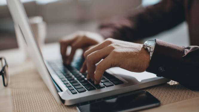 Razendsnel blind typen op je toetsenbord: zo leer je het