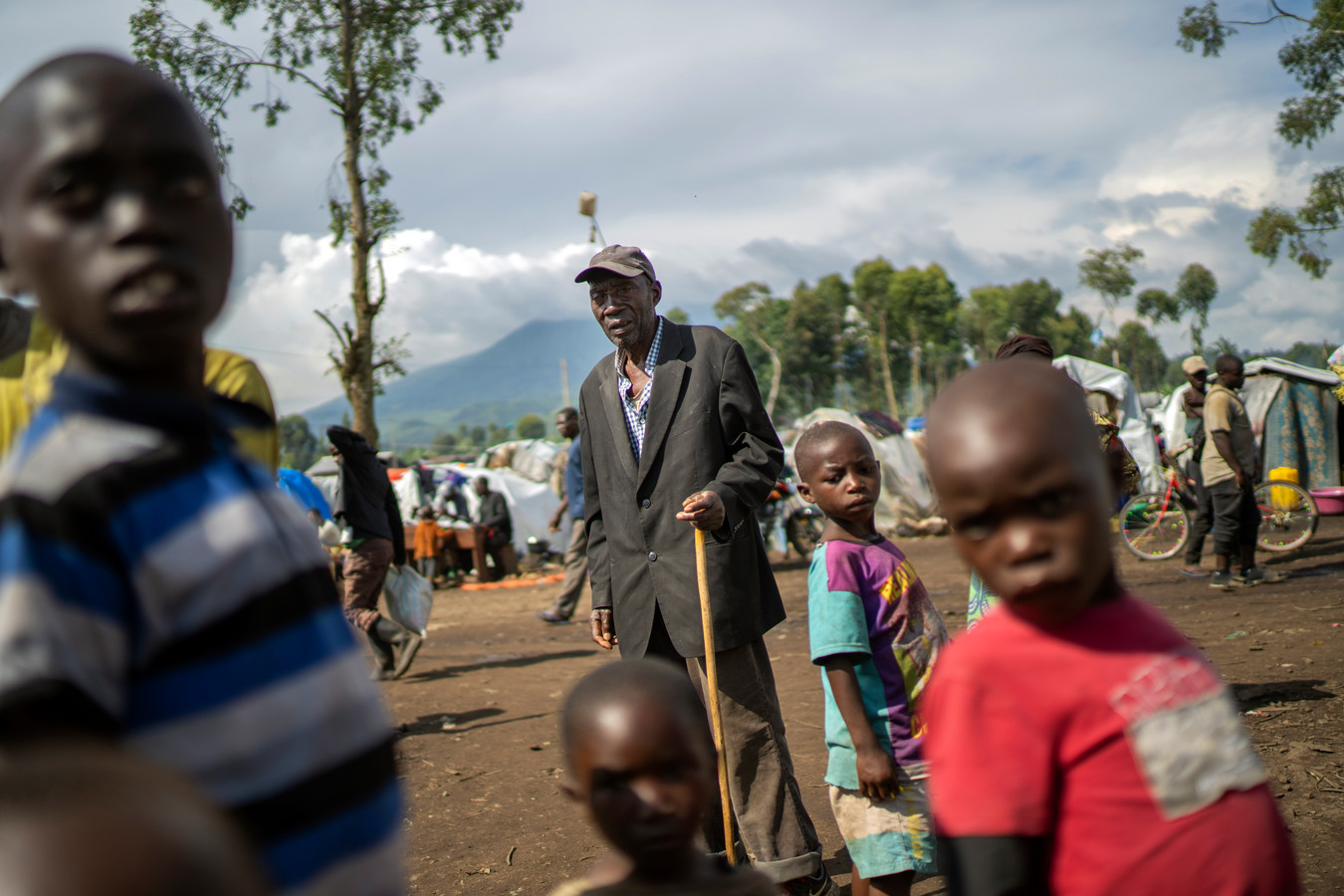 Des personnes déplacées par les combats entre les rebelles du M23 et les forces gouvernementales au nord de Goma, le 25 novembre.