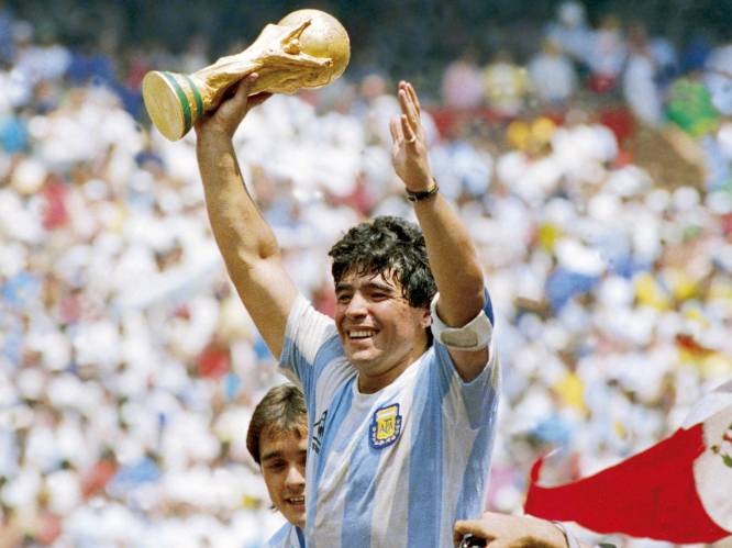 Veiling verwacht miljoenen voor Gouden Bal van Diego Maradona