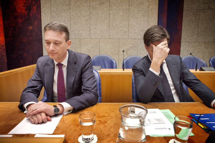 Zijlstra en Rutte vlak voor aanvang van het de debat waarin Zijlstra bij aanvang direct zijn vertrek bekend maakte
