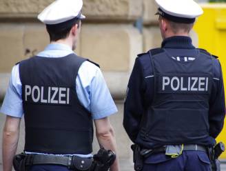 Dieven vermomd als politieagenten bestelen buitenlandse toeristen in Duitsland