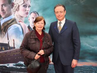 Bart De Wever staat twéé keer op de rode loper van ‘Red Star Line’: “Dit heb ik nooit eerder gedaan”